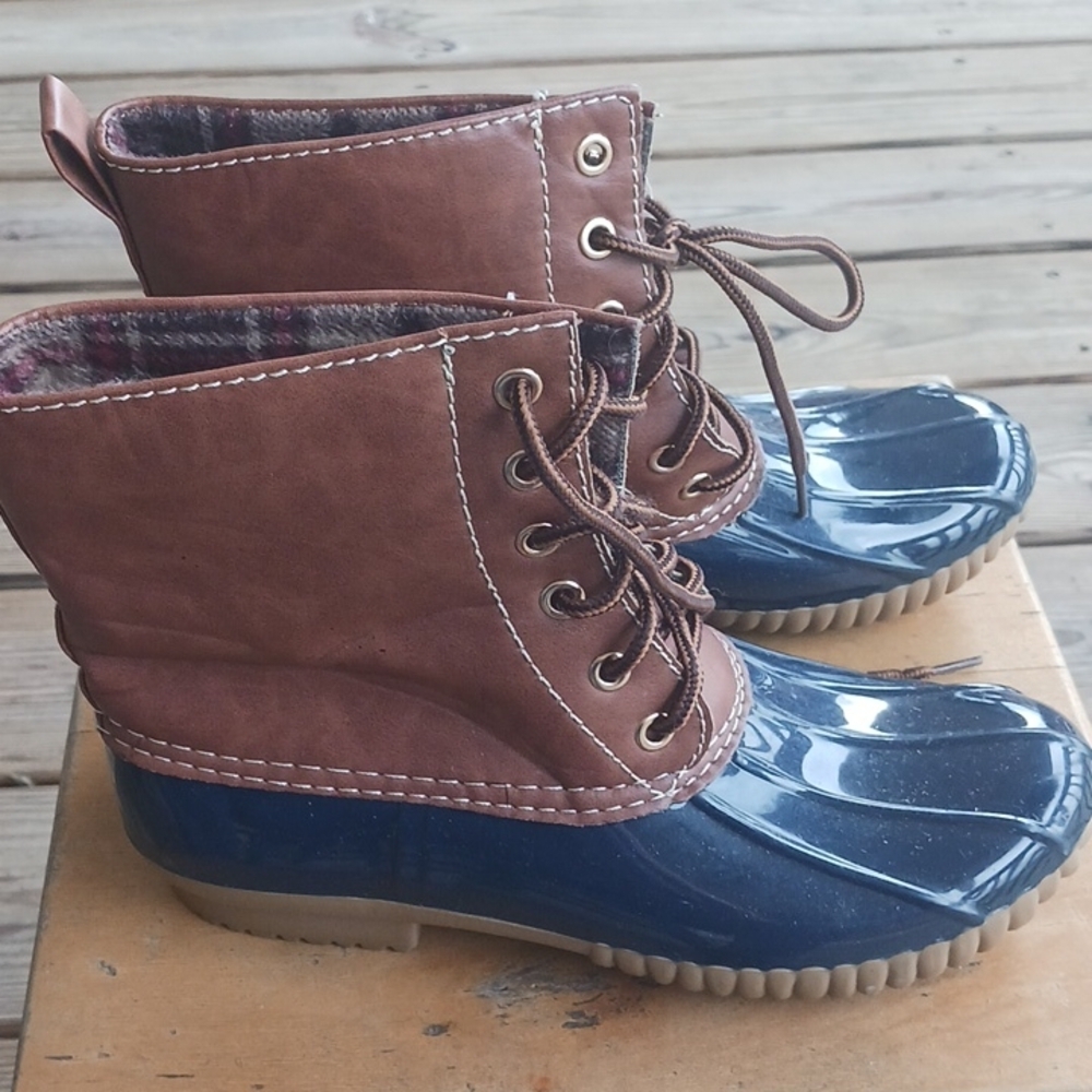 Yoki women's rubber duck boots size 6